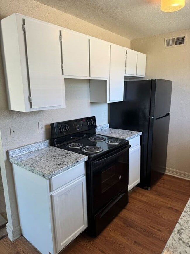 Photo - 4200 Boyett St Unit 1