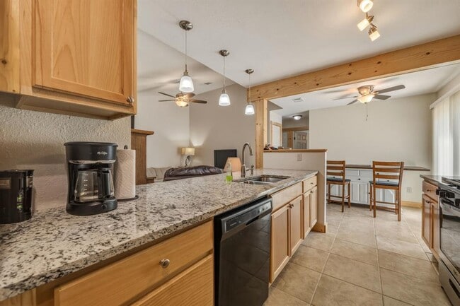 Photo - 513 Texas Ave