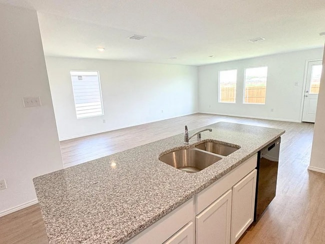 5813 Crystal Water Wy