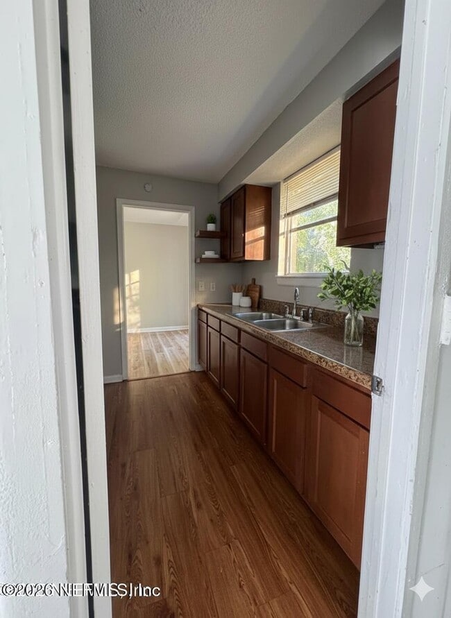 Photo - 2706 Palafox St