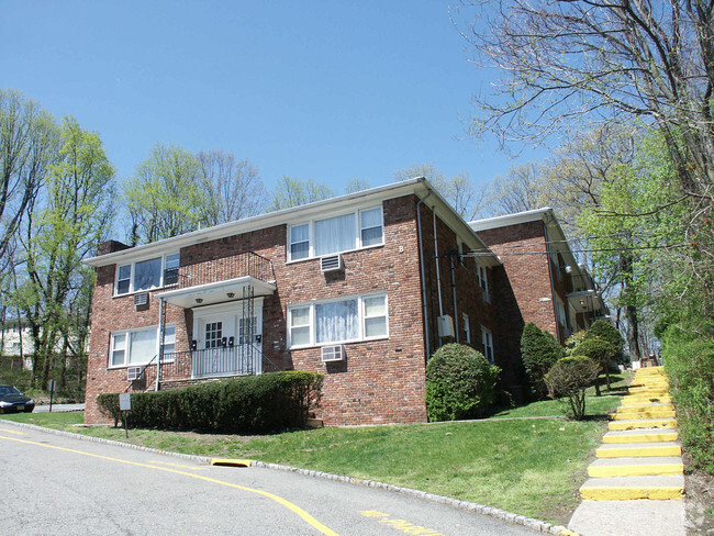 Building Photo - Parsippany Village Rental