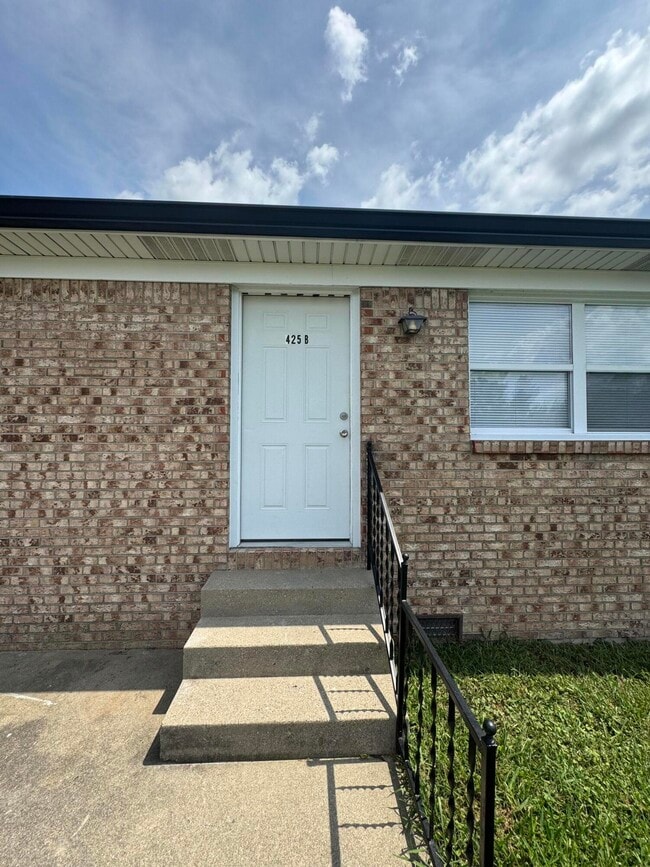 425 Patrician Pl Unit 2