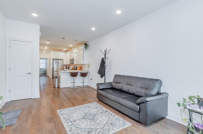 Photo - 14 STEVENS Ave Unit 1