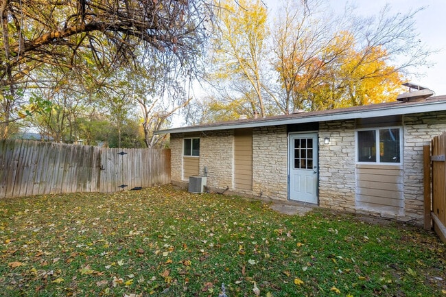 Photo - 3210 Northeast Dr Unit ID1385482P