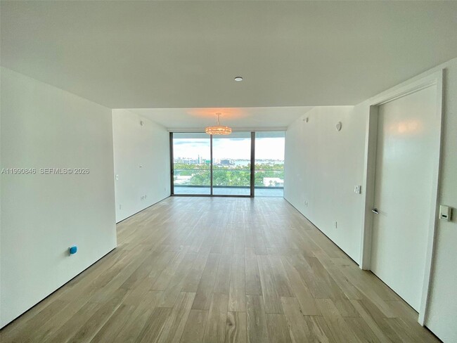 Photo - 10203 Collins Ave Unit 905