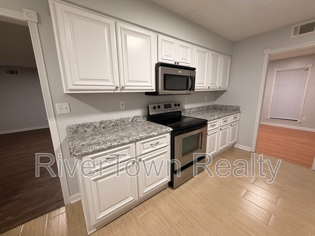 Photo - 2974 Crowell St