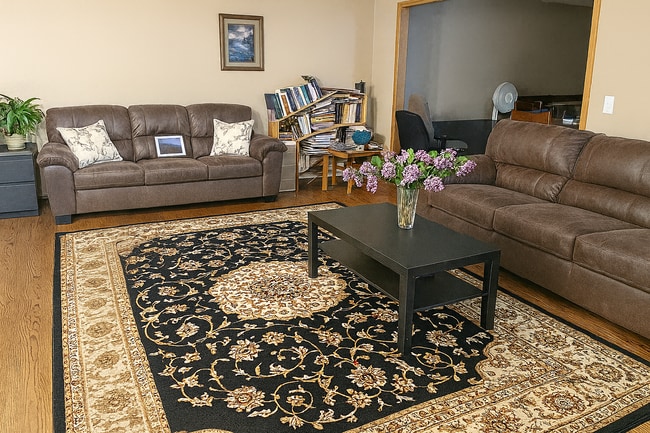 Photo - 585 Casey Ct