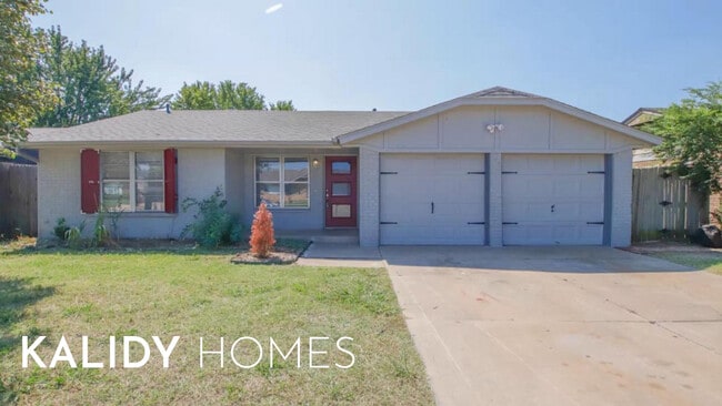 Building Photo - 3216 SW 82nd St