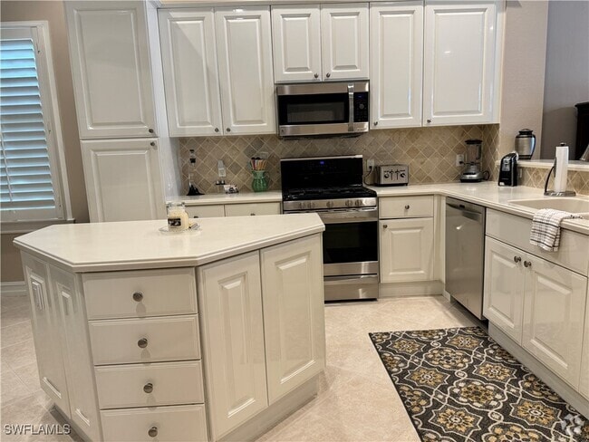 Building Photo - 8449 Mallards Way Rental