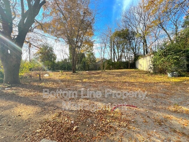 Photo - 218 Norwood Dr
