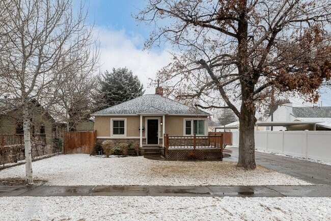 Building Photo - Great Family Home in Excellent Location!