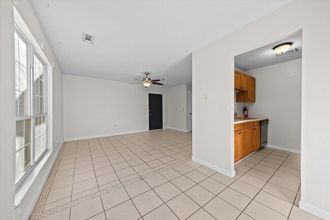 Photo - 2107 N Keebler Ave Unit B