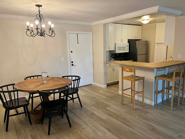 Building Photo - 7740 Redlands St Unit M2069