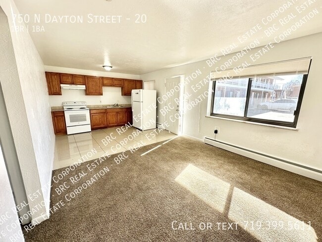 Photo - 750 Dayton St Unidad 20