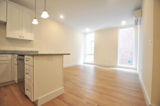 Photo - 875 Beacon St Unidad 12H