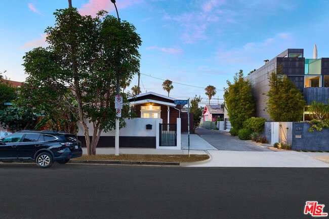 Photo - 1141 Cabrillo Ave