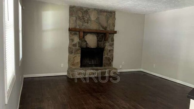 Photo - 2934 Lakemont Dr SW