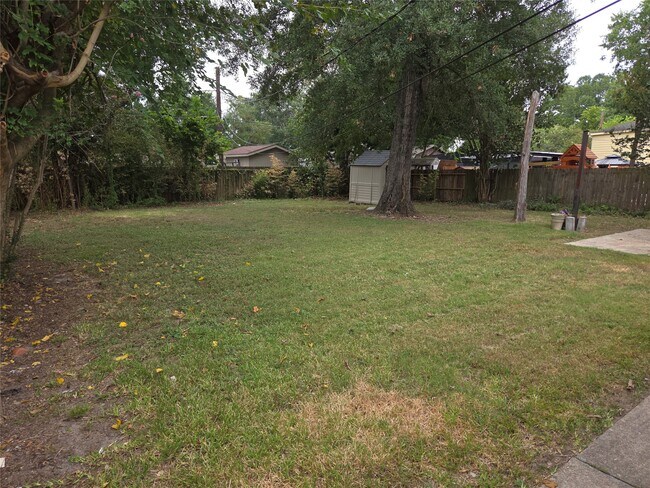 5926 Black Maple Ln