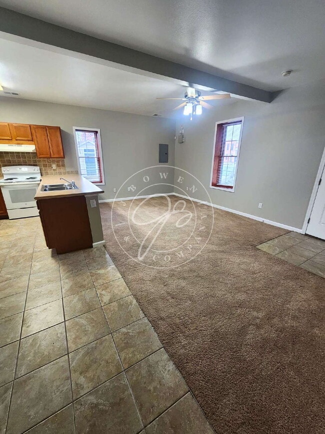 Photo - "Charming 1-Bedroom Duplex in Toledo's Vibrant North Huron Neighborhood!"