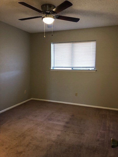 Building Photo - Gorgeous Glenn Heights Home