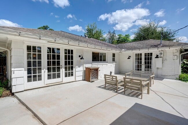 Photo - 3511 Broadmead Dr