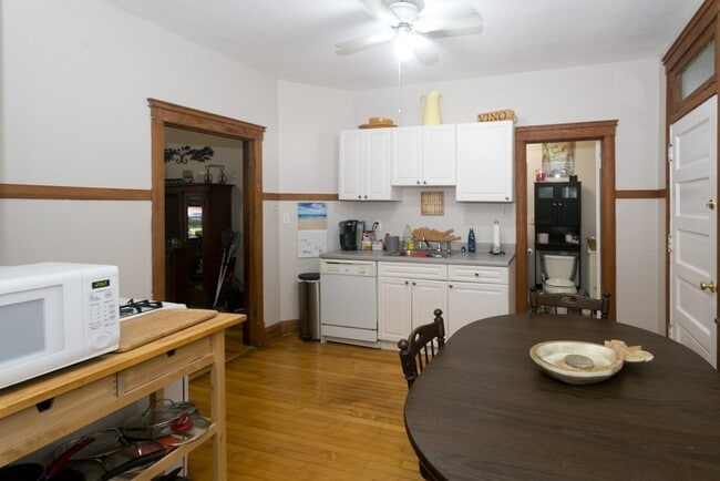 Photo - 3606 W Grace St Unit 2