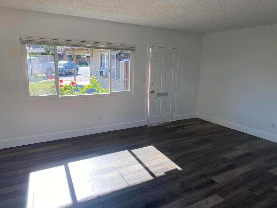 Photo - 733 Brockton E Ave (Redlands, CA)