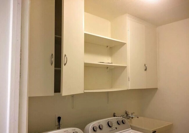 Photo - 1063 NE Barager Ave Unidad 1063 A Barager Ave