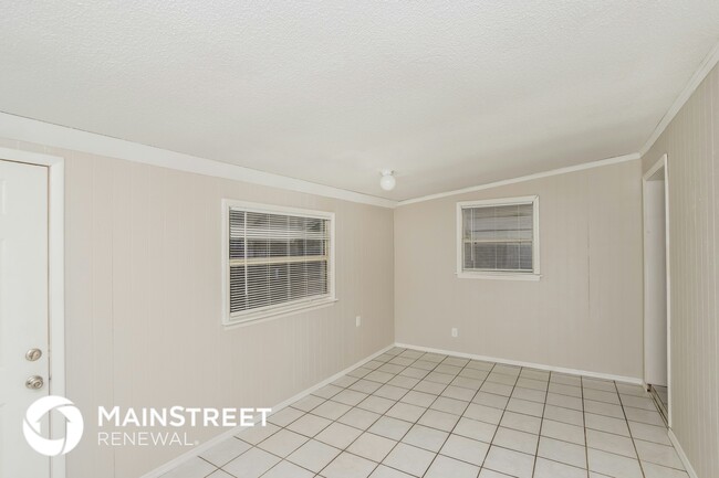 Photo - 2365 Dordon Dr