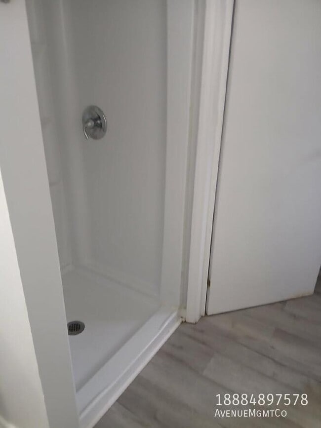 Photo - 715 23rd St NW