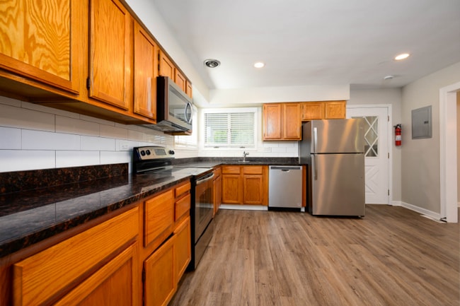 Photo - 1340 Campbell Ave