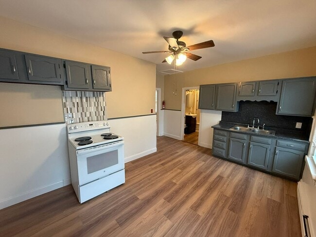 Photo - 29-31 Palmer Ave Unit 29 Palmer Ave - 1st Floor