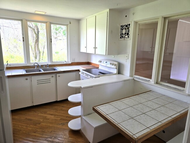 Photo - 1316 S Fleming Rd