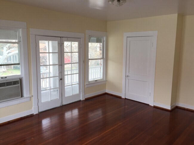 112 E Courtland Pl Unidad 2