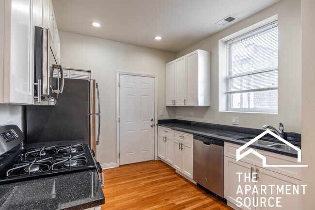 Photo - 1157 W Lunt Ave Unidad 3