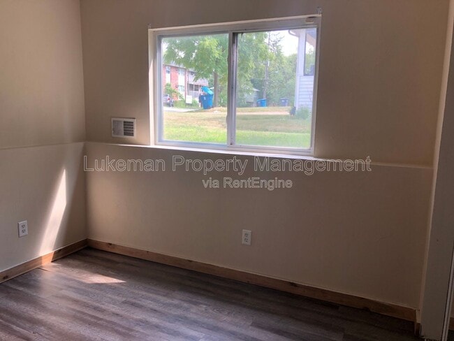 Photo - 1126-1128 Greenwood Ave