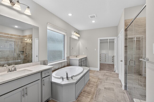 Building Photo - 3123 Lantana Trl