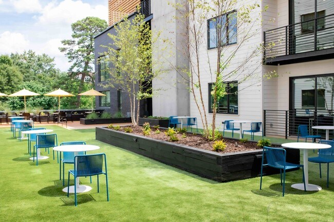 Photo - 980 S Lumpkin St Unit 100