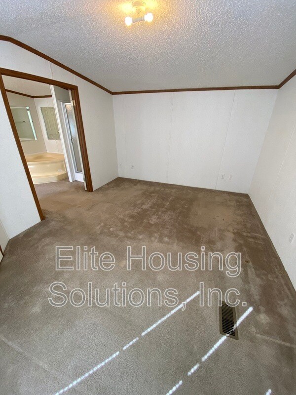 Photo - 1380 Old Stage Rd