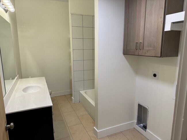 9th Street Lofts/ RENOVATED 2023