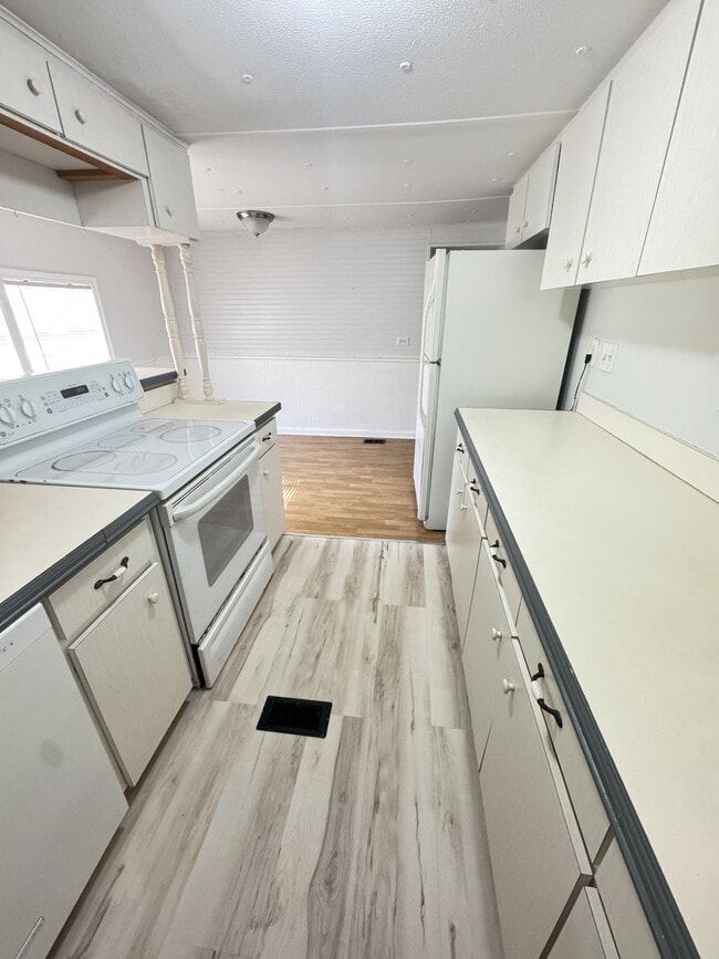 Photo - 5548 Odom Rd