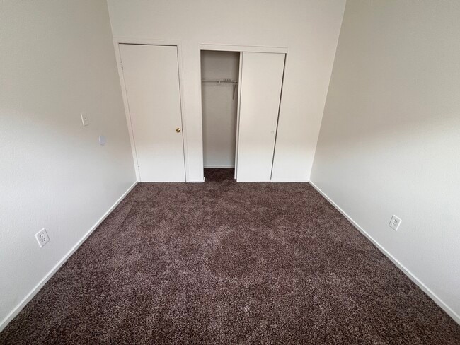 Photo - 502 Oak Island Dr