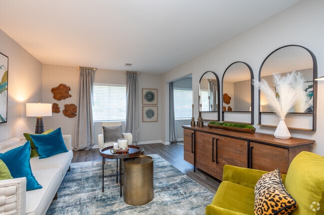 2BR, 2BA - 1,035SF w/Sunroom - Living Area
