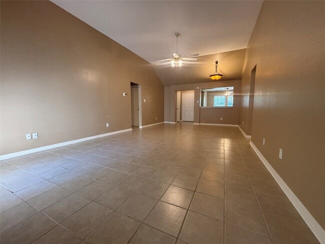 Photo - 3815 Maple Dr