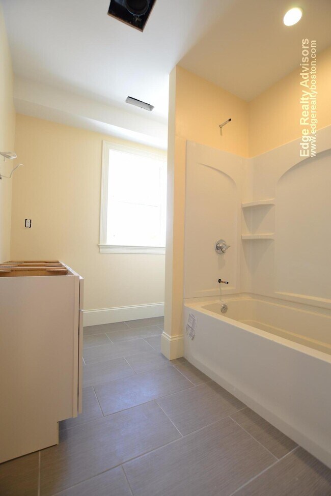 Photo - 26 Bothwell Rd Condo Unit 1
