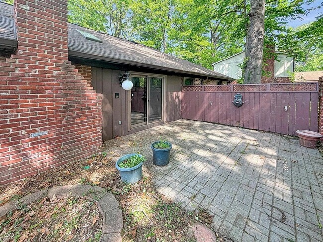 Building Photo - 6830 Kingman Dr