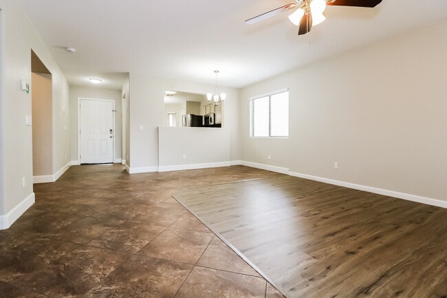 Photo - 15040 W Kings Dr