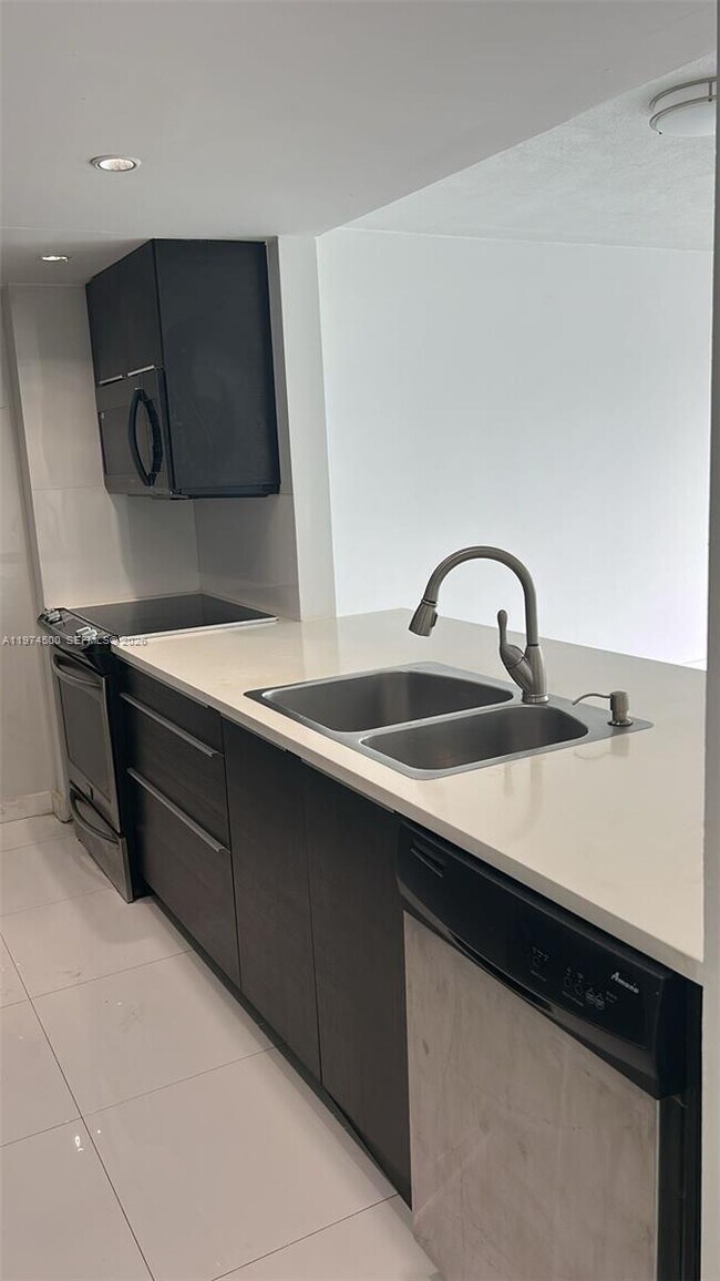 Photo - 7545 E Treasure Dr Unit 5J