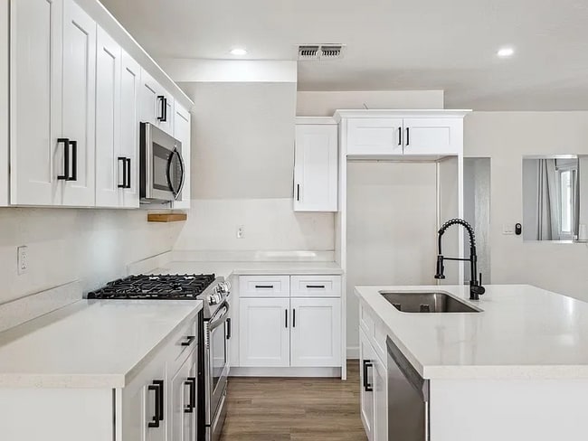 Photo - 1609 E Montecito Ave