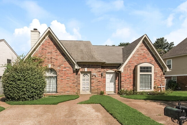 Building Photo - 1611 Oaken Bucket Dr